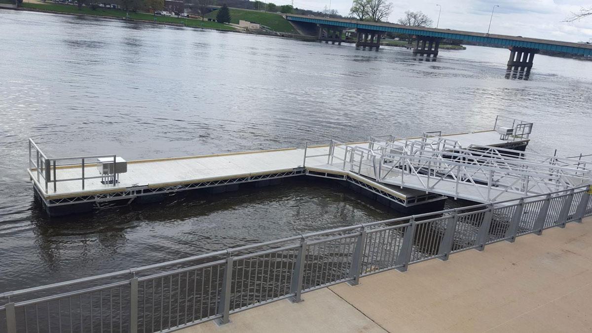 Commercial Floating Docks: A Buyer's Guide for Public Sites