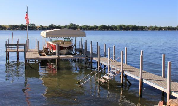 4x4 wooden post sectional docks with post covers