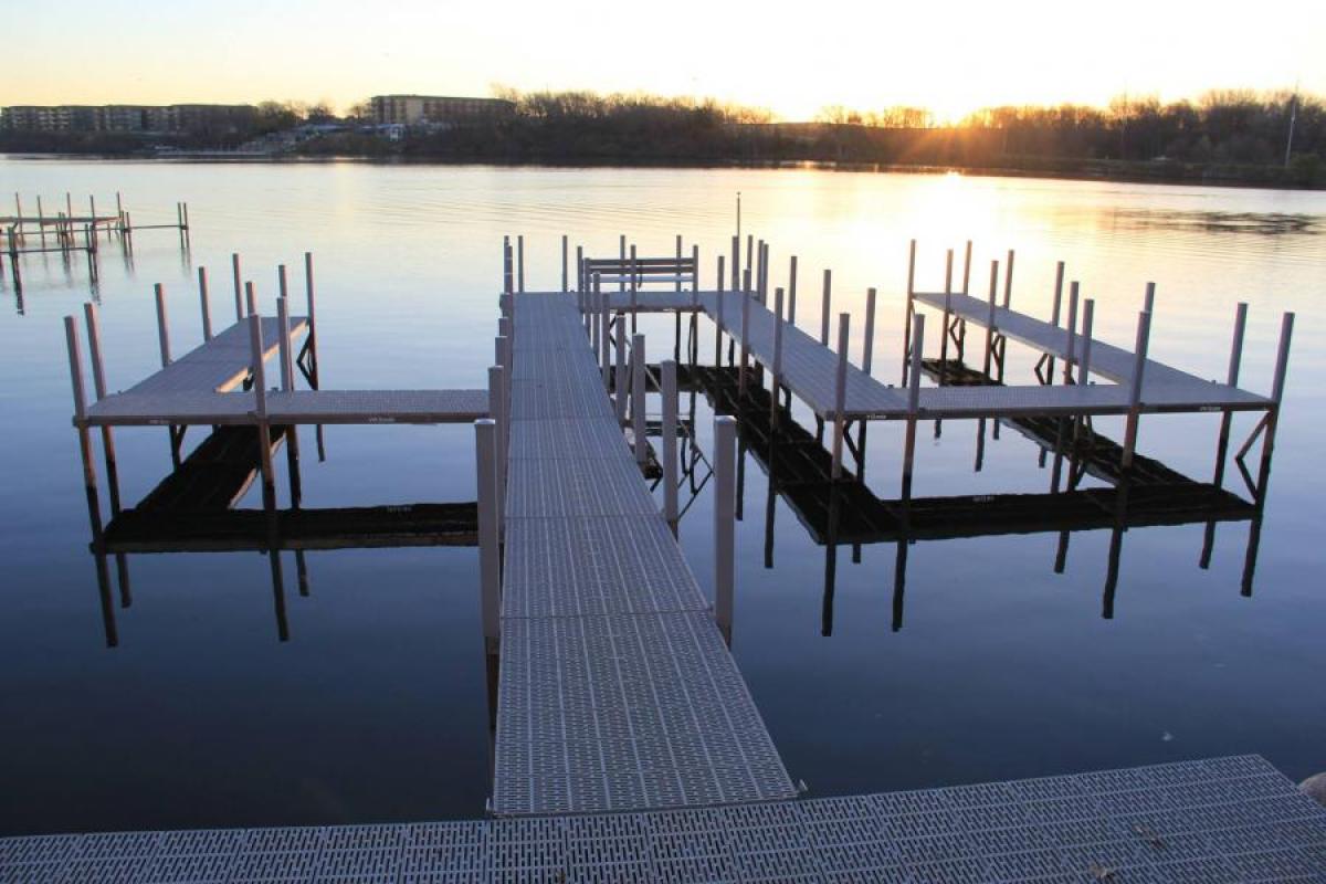 7 ways to customize your boat dock